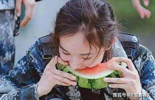 免费吃瓜明星,明星们的“甜蜜负担”揭秘 第1张 免费吃瓜明星,明星们的“甜蜜负担”揭秘 第1张